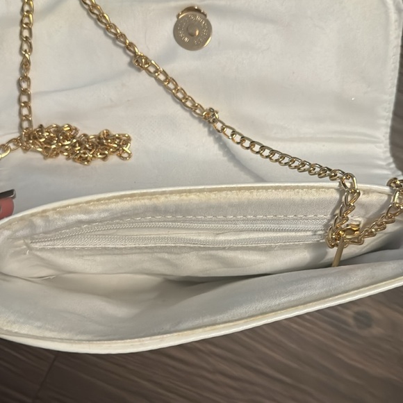 Smile with red lipstick Purse - Picture 4 of 4